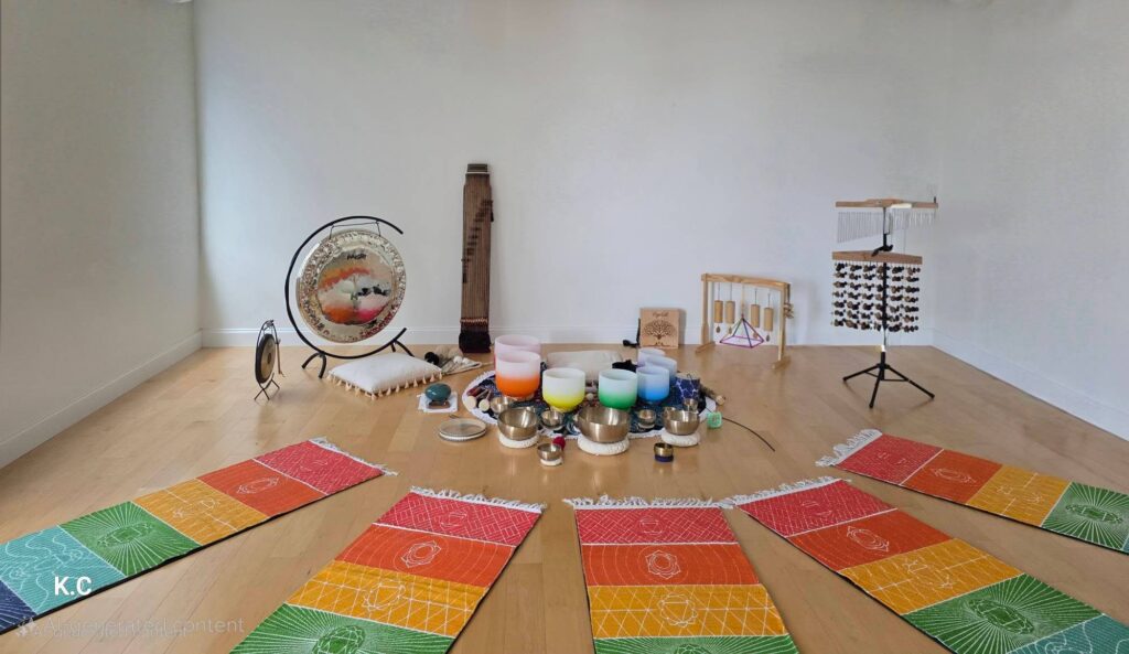 Sound healing room with sound bowls, mats and gongs